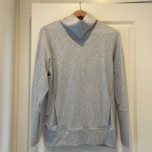 Lululemon size large sweatshirt grey size 10